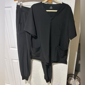 Black Srubs Polyester Spandex Women’s Size Large